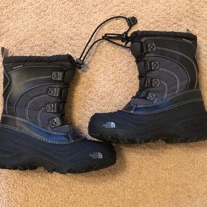 Boy’s North Face Alpenglow Snow Boots